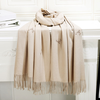 Casual γυναικείο φουλάρι με κρόσσια και κέντημα