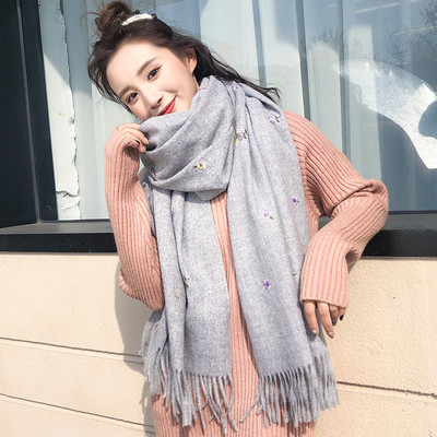 Casual γυναικείο φουλάρι με κρόσσια και κέντημα