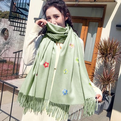 Casual γυναικείο φουλάρι με κρόσσια και κέντημα