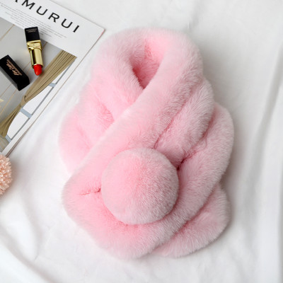 Дамски пухен шал - зимен