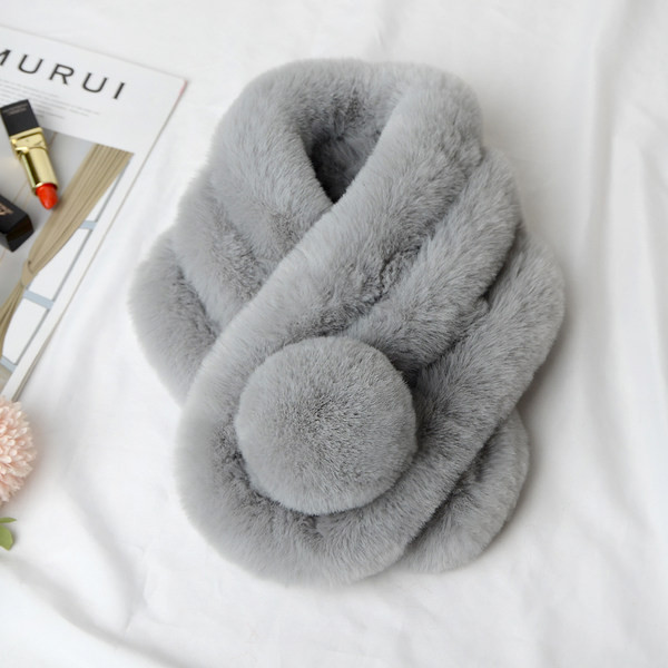 Дамски пухен шал - зимен