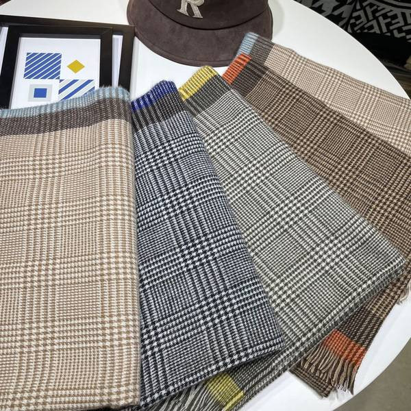 Moderni ženski šal s resama