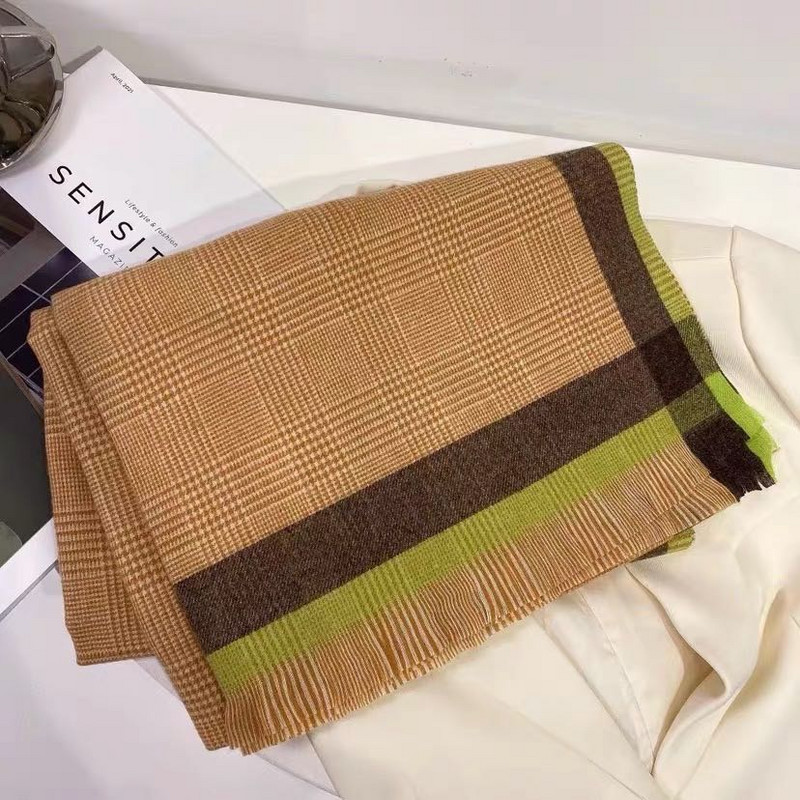 Moderni ženski šal s resama