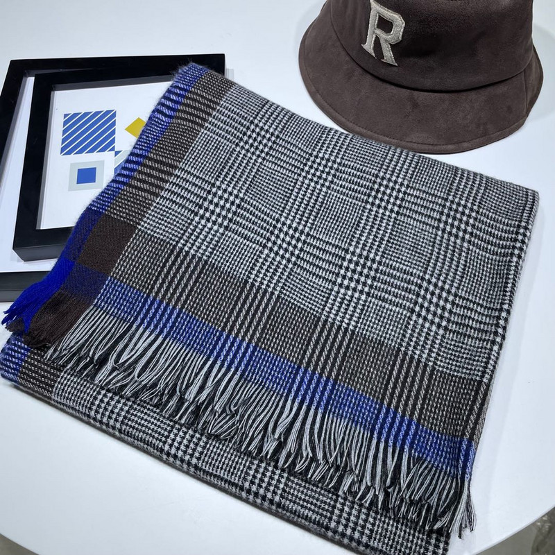 Moderni ženski šal s resama