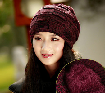 Πλεκτό χειμερινό καπέλο για γυναίκες