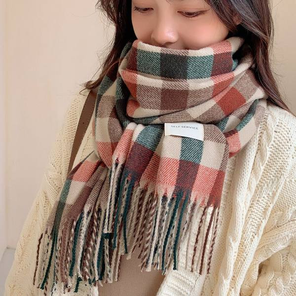 Нов модел дамски кариран шал в няколко цвята- подходящ за зимата