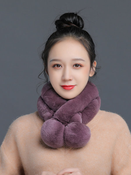 Стилна яка-шал за есента и зимата имитираща заешки пух