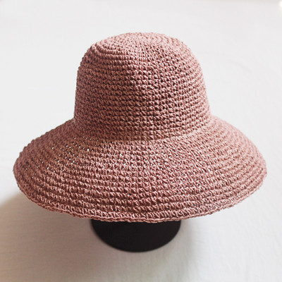 Καλοκαιρινό ψάθινο καπέλο με φαρδύ γείσο