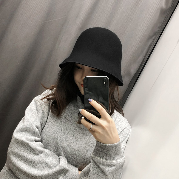 Γυναικείο μάλλινο καπέλο κλασικό μοντέλο