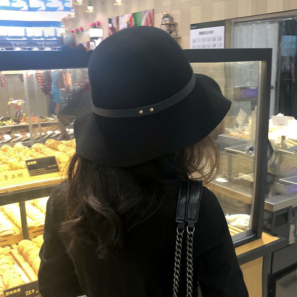 Palarie de pescuit de dama toamna-iarna cu element metalic