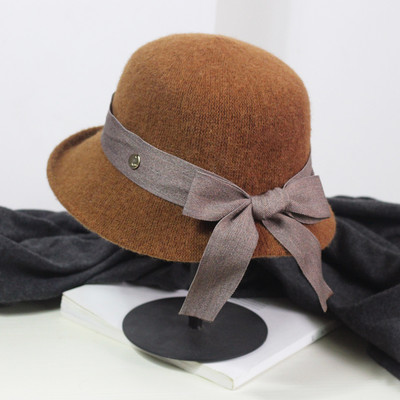 Γυναικείο μάλλινο καπέλο  με κορδέλα