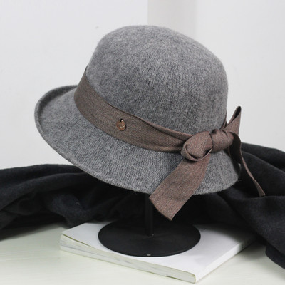 Γυναικείο μάλλινο καπέλο  με κορδέλα