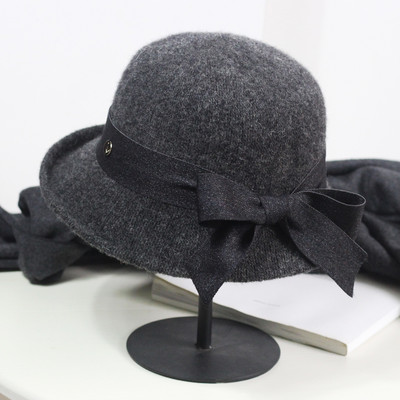 Γυναικείο μάλλινο καπέλο  με κορδέλα