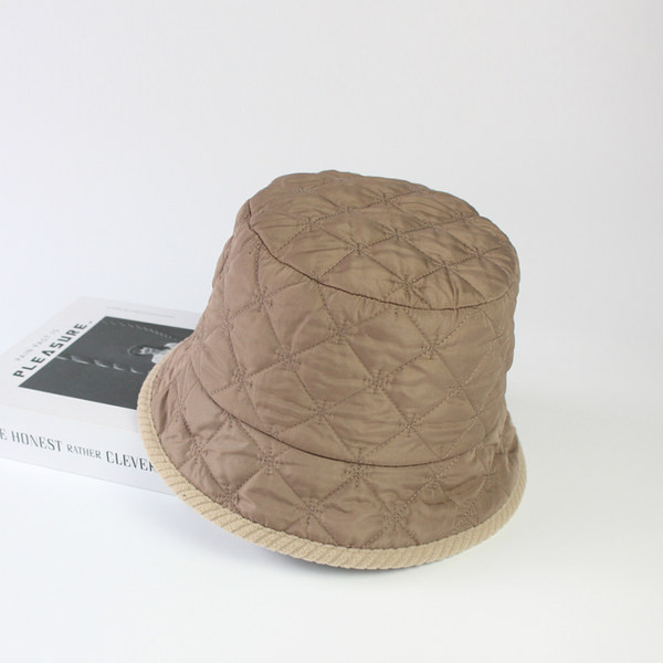 Дамска шапка каскет в няколко цвята