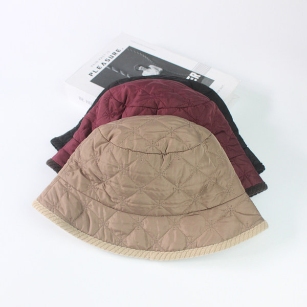 Дамска шапка каскет в няколко цвята