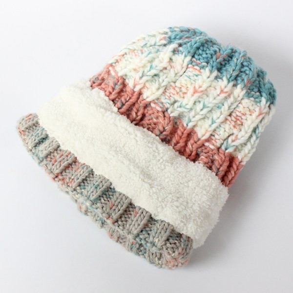 Γυναικείο πολύχρωμο χειμωνιάτικο καπέλο με πον-πον και ζεστή φόδρα