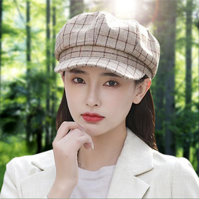 Μοντέρνο γυναικείο καπέλο σε δύο μοντέλα