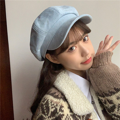 Γυναικείο μπερέ σε διάφορα χρώματα