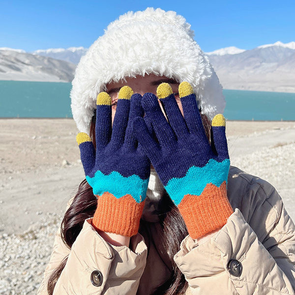 Γυναικεία χειμωνιάτικα μανίκια σε διάφορα χρώματα