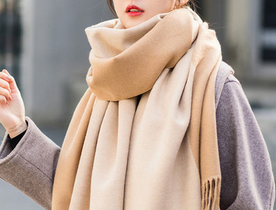 Δίχρωμο γυναικείο κασκόλ με κρόσσια