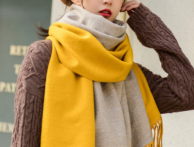 Δίχρωμο γυναικείο κασκόλ με κρόσσια