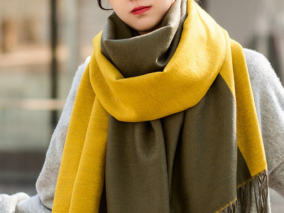 Δίχρωμο γυναικείο κασκόλ με κρόσσια