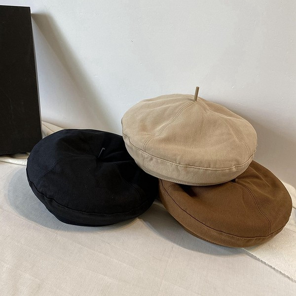 Дамска  ежедневна шапка тип каскет 