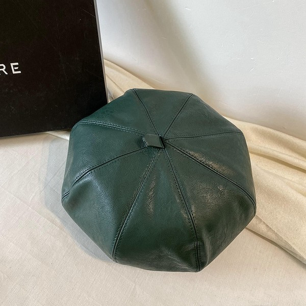 Γυναικείο καπέλο μπερέ από οικολογικό δέρμα