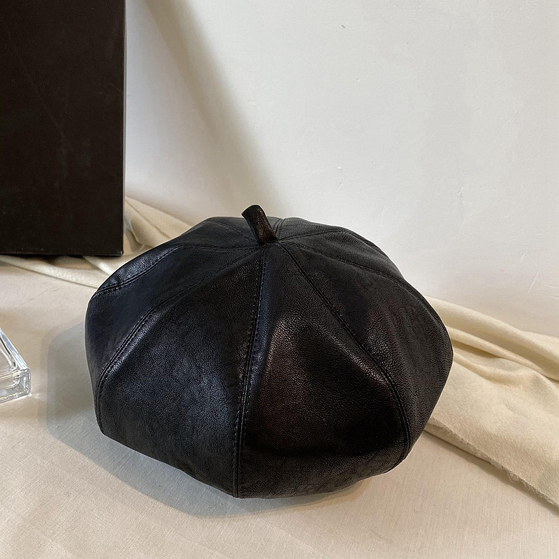 Γυναικείο καπέλο μπερέ από οικολογικό δέρμα