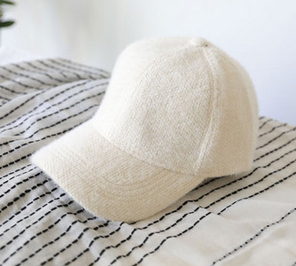 Γυναικείο καπέλο casual με γείσο σε διάφορα χρώματα