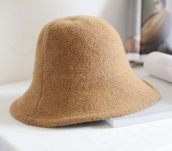 Μάλλινο καπέλο  για γυναίκες