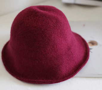 Μάλλινο καπέλο  για γυναίκες