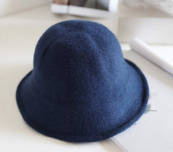 Μάλλινο καπέλο  για γυναίκες