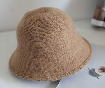 Μάλλινο καπέλο  για γυναίκες