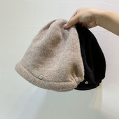 Μάλλινο πλεκτό καπέλο με μεταλλικό στοιχείο - ρυθμιζόμενο