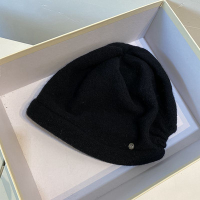 Μάλλινο πλεκτό καπέλο με μεταλλικό στοιχείο - ρυθμιζόμενο