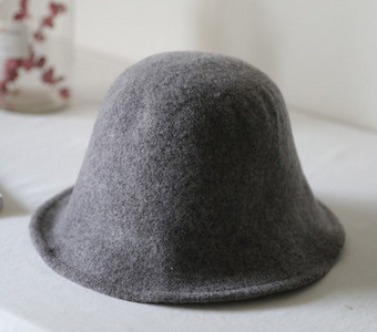 Γυναικείο μάλλινο καπέλο φθινοπώρου-χειμώνα