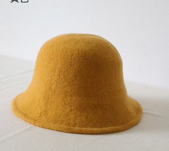 Γυναικείο μάλλινο καπέλο σε διάφορα χρώματα