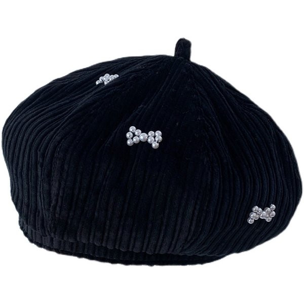 Дамска шапка тип барета с перли