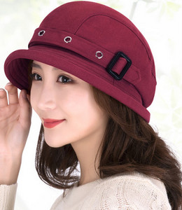 Γυναικείο καπέλο με μεταλλικά στοιχεία - πολλά χρώματα