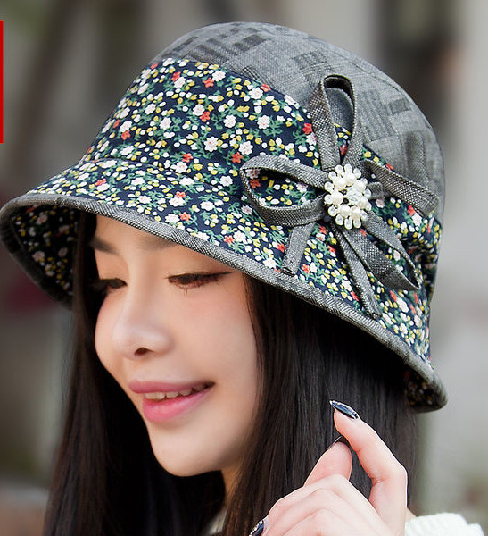 Ανοιξιάτικο υφασμάτινο καπέλο  με διακόσμηση