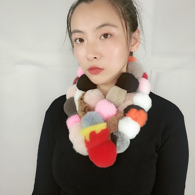 Γυναικείο βελούδινο φουλάρι για τον χειμώνα