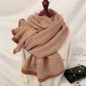 Модерен плетен шал подходящ за зимата с дължина 200см