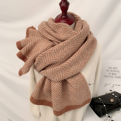 Модерен плетен шал подходящ за зимата с дължина 200см