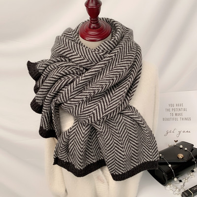 Модерен плетен шал подходящ за зимата с дължина 200см