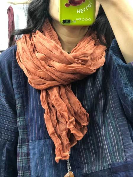 Λεπτό γυναικείο φουλάρι