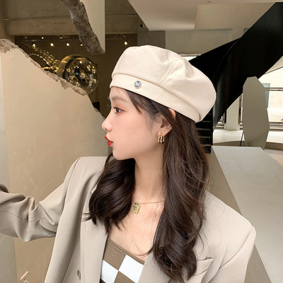 Γυναικείο στυλάτο καπέλο τύπου μπερέ με μεταλλικό στοιχείο