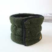 Дамски зимен шал с копчета 