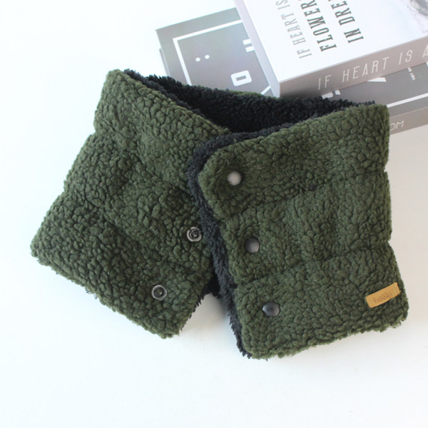 Дамски зимен шал с копчета 