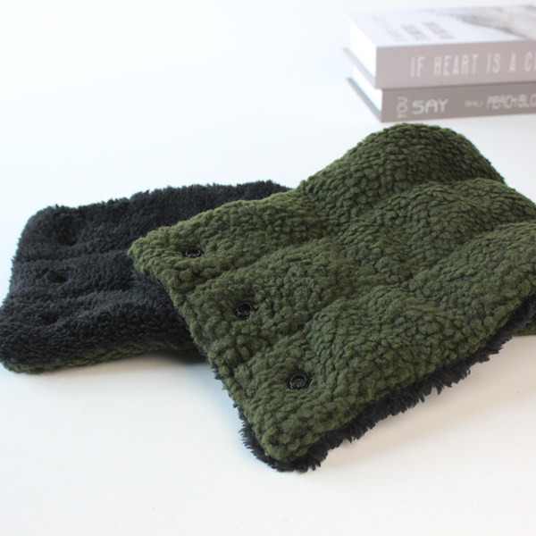 Дамски зимен шал с копчета 